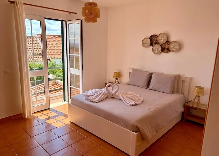 Oliveira's Porto Santo